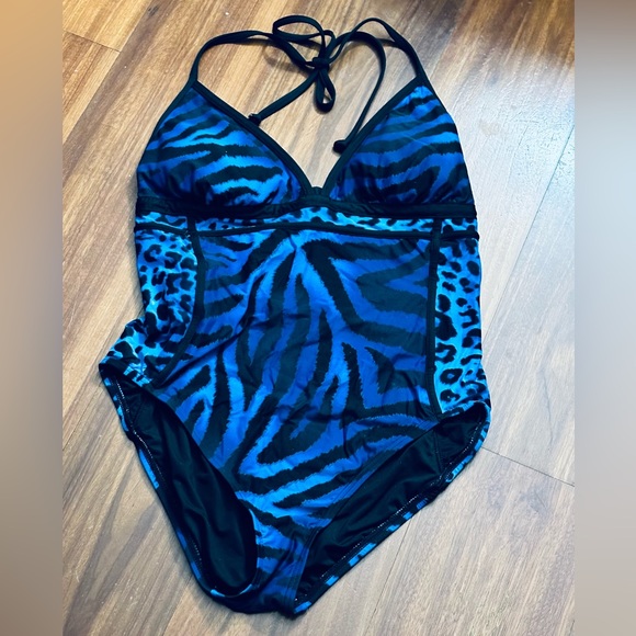 CARMEN MARC VALVO Swimwear - Picture 1 of 6